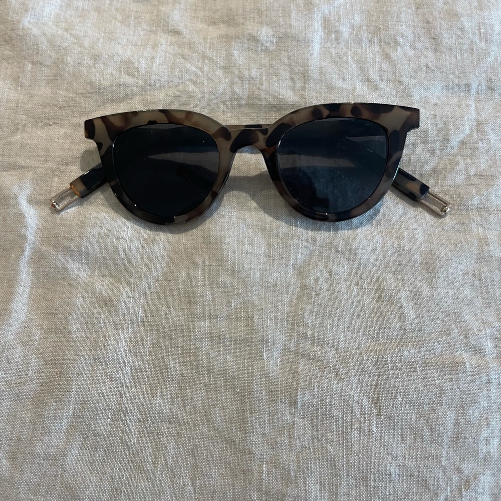Free People cat eye sunglasses